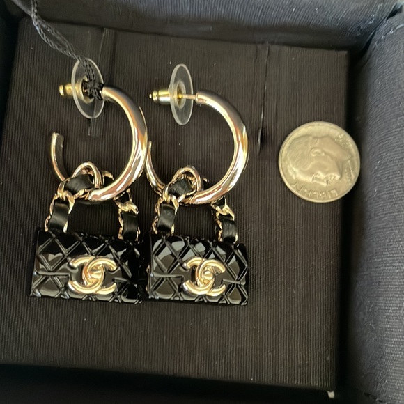 Chanel earrings black gold resin handbag quilted pierced with box - Picture 1 of 8